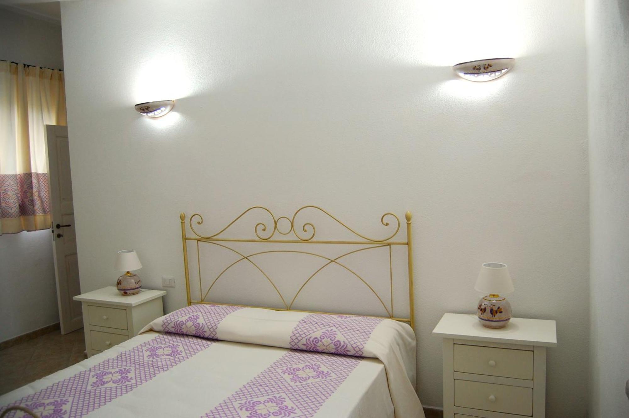 Case Vacanze Nioleo - Apartments And Pool ซินิสโกลา ภายนอก รูปภาพ