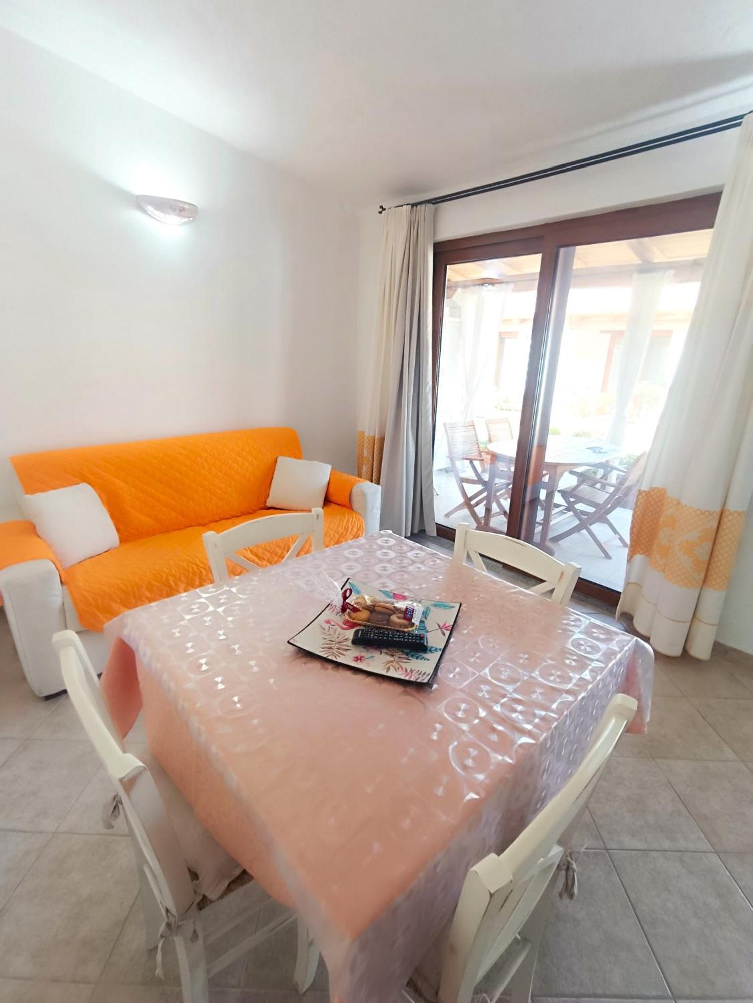 Case Vacanze Nioleo - Apartments And Pool ซินิสโกลา ภายนอก รูปภาพ