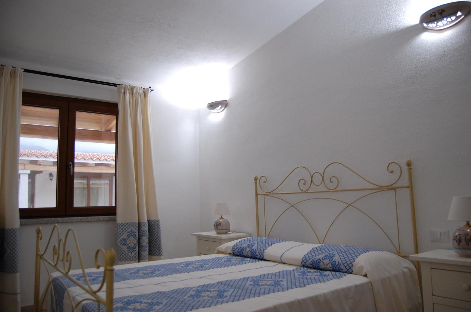 Case Vacanze Nioleo - Apartments And Pool ซินิสโกลา ภายนอก รูปภาพ