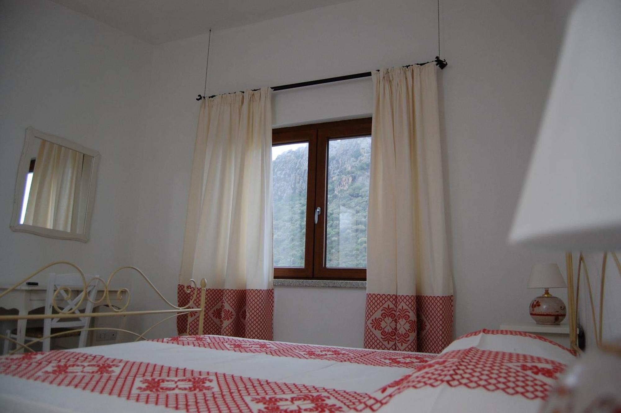Case Vacanze Nioleo - Apartments And Pool ซินิสโกลา ภายนอก รูปภาพ