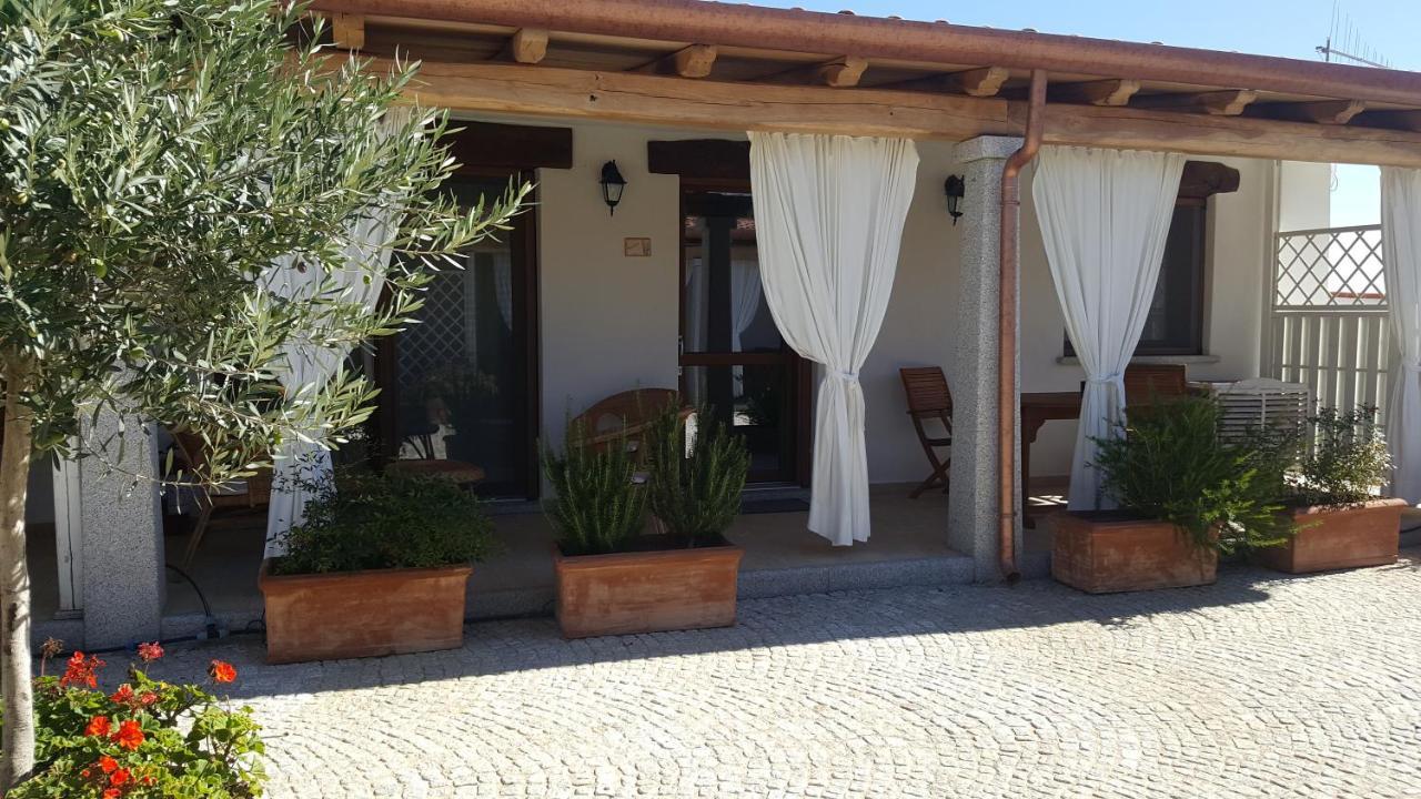 Case Vacanze Nioleo - Apartments And Pool ซินิสโกลา ภายนอก รูปภาพ