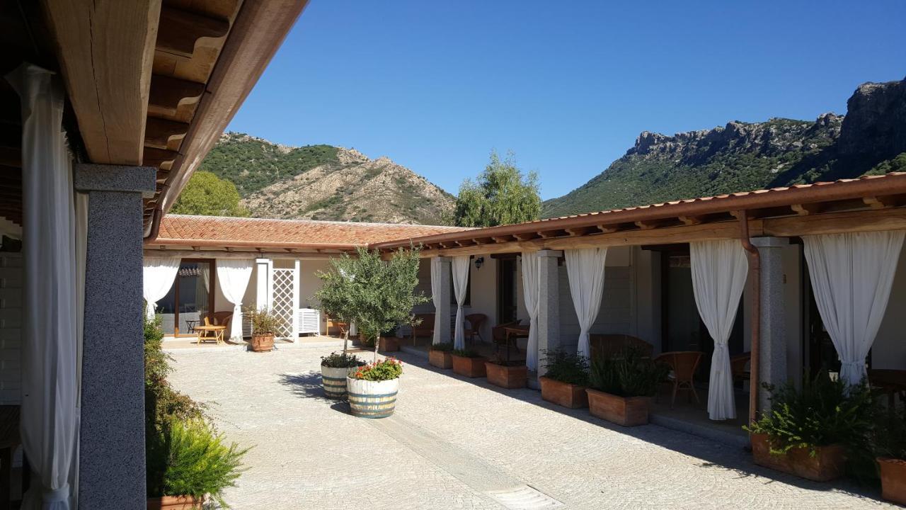 Case Vacanze Nioleo - Apartments And Pool ซินิสโกลา ภายนอก รูปภาพ