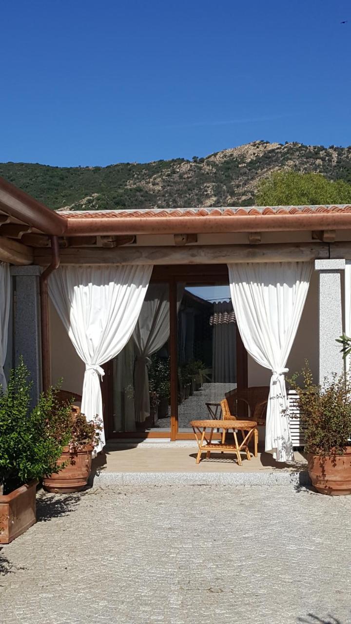 Case Vacanze Nioleo - Apartments And Pool ซินิสโกลา ภายนอก รูปภาพ